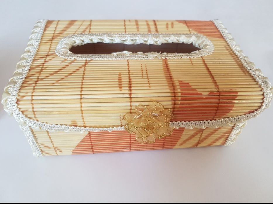 Кутии за бижута и кърпички