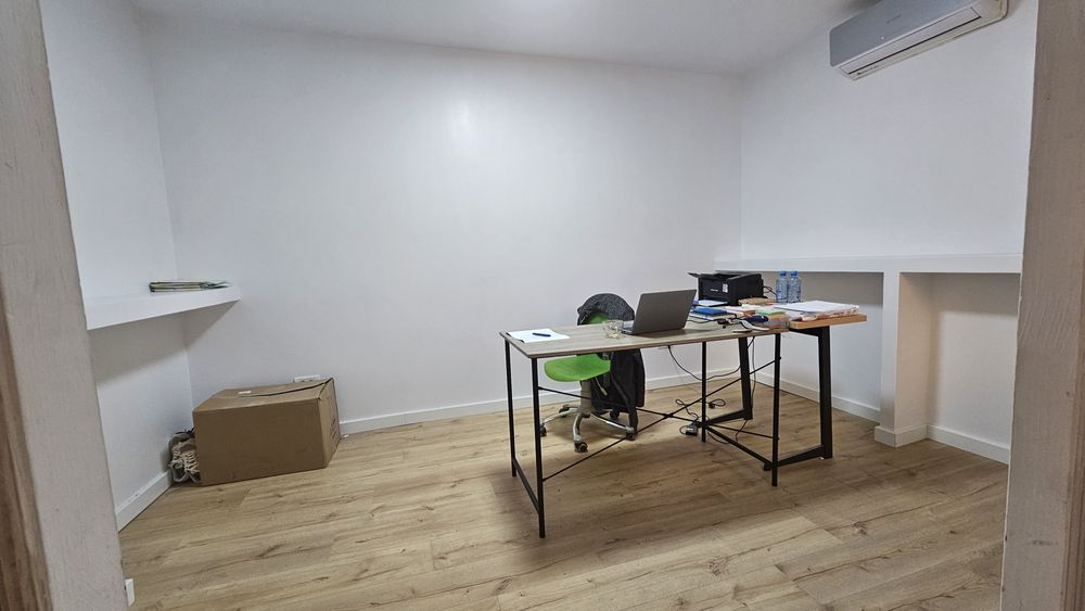 Inchiriez spatiu birou