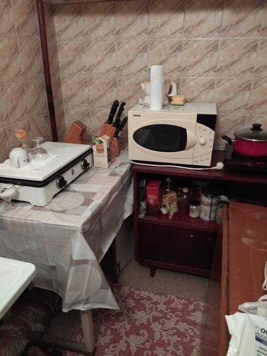 Vand garsoniera decomandata zona Crang