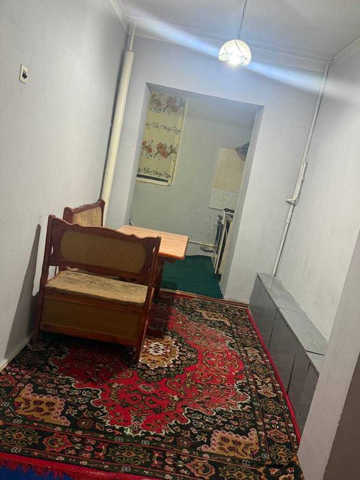 Жарарик  Ибн  Сино    2/2/4   без ремонт