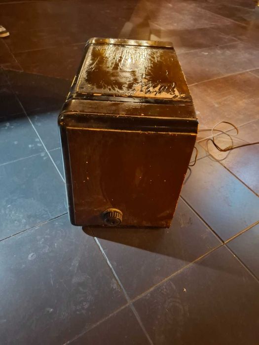 Дървено старинно ретро радио