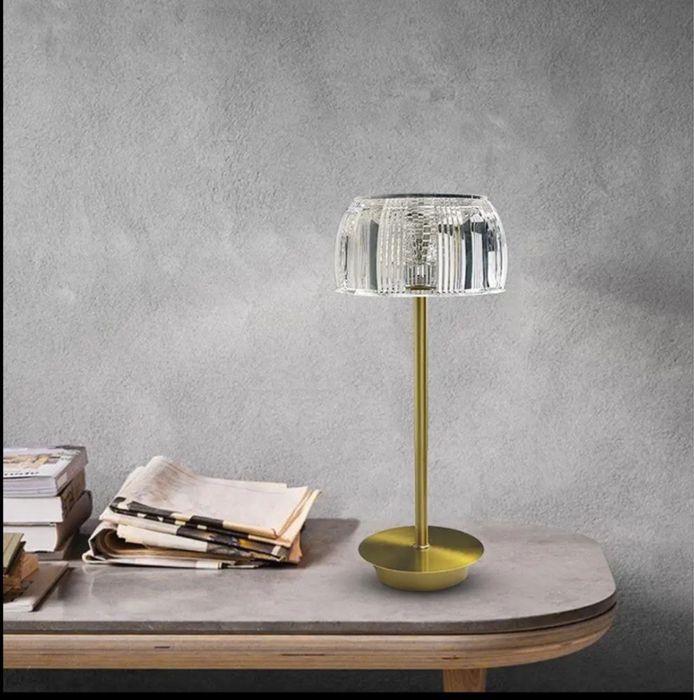 Великолепный современный светильник