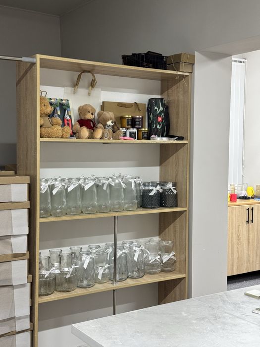 Шкафы и стеллажи