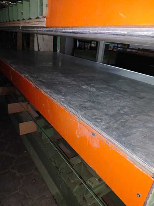 Пресс мебельный горячего прессования 1300на3000(турок)