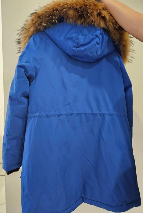 Продам пуховик пр-ва Турция на девочку.