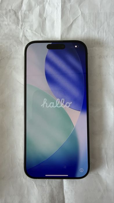 Продам Iphone 16 pro