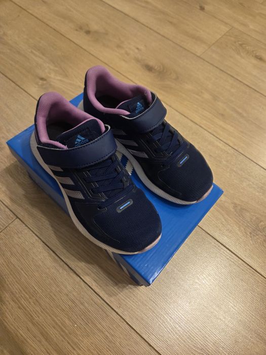 ADIDAS кроссовки для девочки