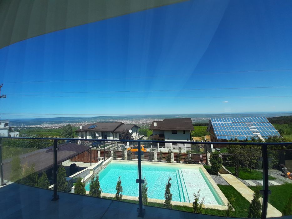 Inchiriez casuta in regim Hotelier !Jacuzzi cu Panorama unica in tara.