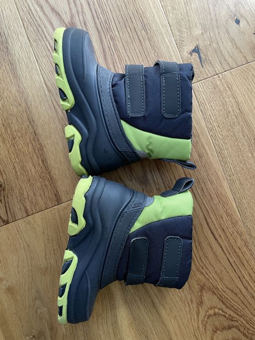 Kids Boots. Size 23