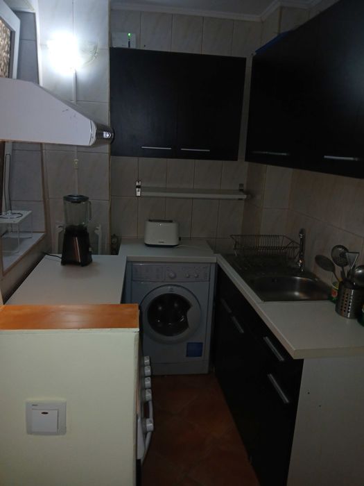 Proprietar: Închiriez apartament 2 camere, decomandat,complet utilat, parcare – 7 min Metrou Piața Sudului