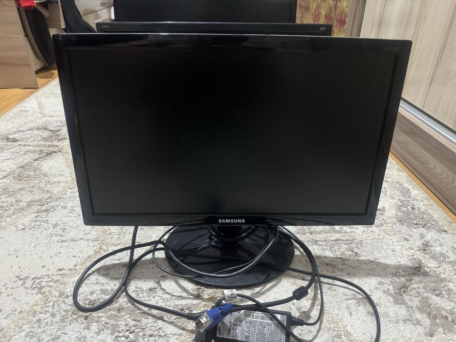 Монитор продам 17.19.20