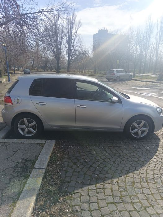 Volkswagen Golf 6 1.6 tdi (90 de cai)