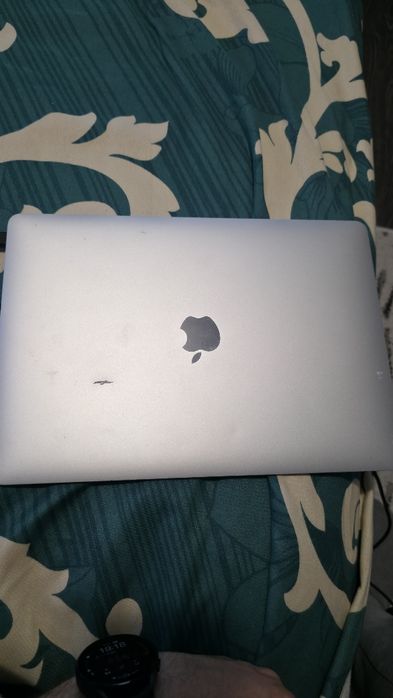Mackbook air retina model A1534