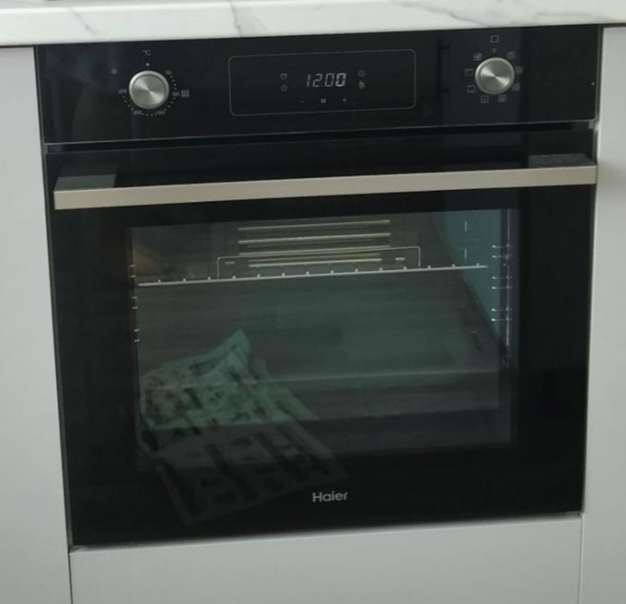 Продаю  новый духовку