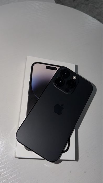 iPhone 14 Pro, Space Black, 256 GB – Aspect impecabil + Cadou 6 huse premium!