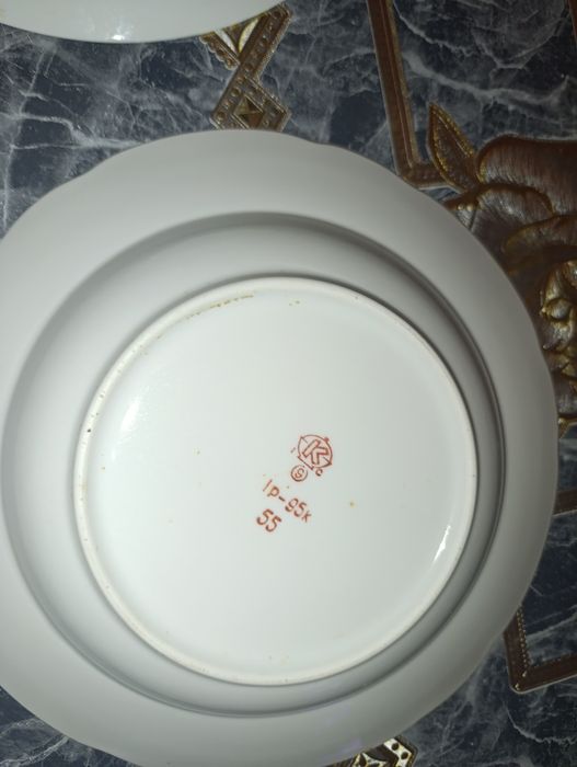 Две старинные тарелки для супа, японская и советская