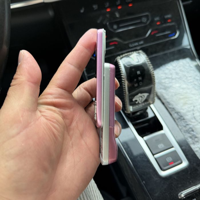 Sony Ericsson T303 ime bor