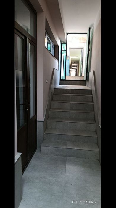 Подвальное помещение , можно отдельно.