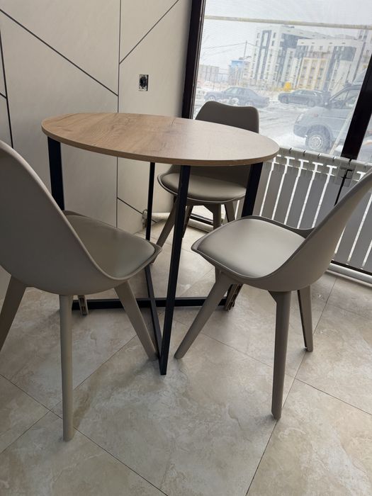 4шт Столы со 12шт стулями