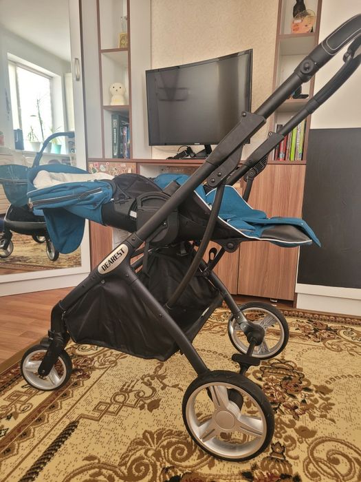 Детская прогулочная коляска