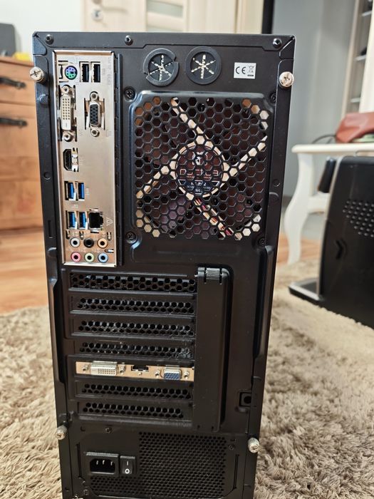 PC Desktop - Calculator Intel i7-4790K, 16GB RAM,500GB HDD, Radeon R7 250 2GB GDDR5, 630W + Bonus Kit Wireless Mouse și Tastatura