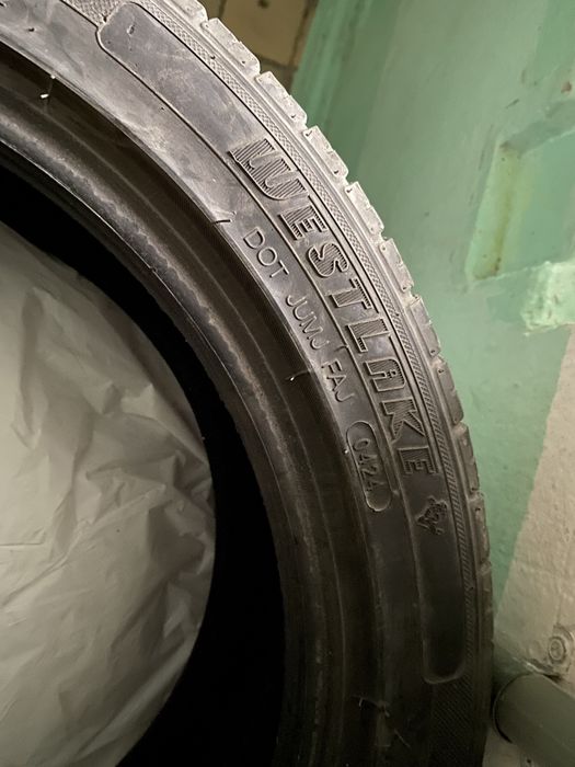 235/45/17 летний срочно