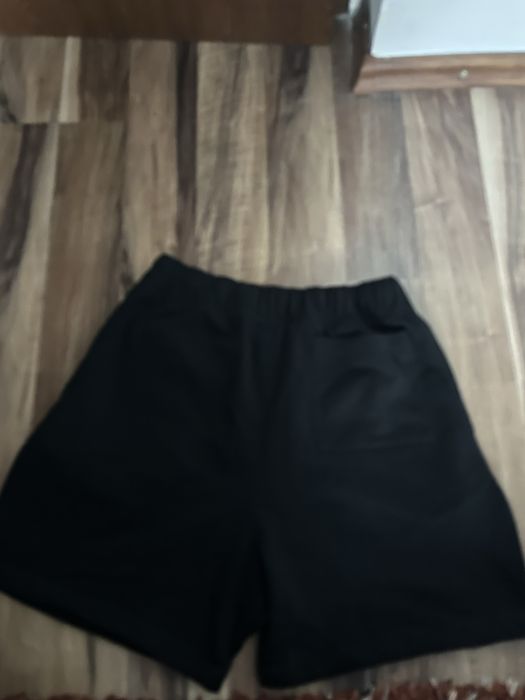 Pantaloni essential scurti barbati