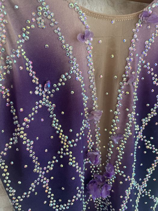 Трико за фигурно пързаляне S размер