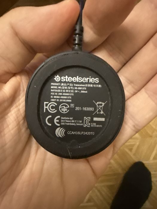 SteelSeries Arctis -  беспроводной приёмник