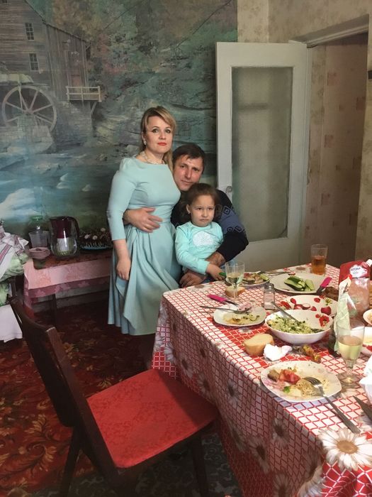 Продавам елегантни рокли