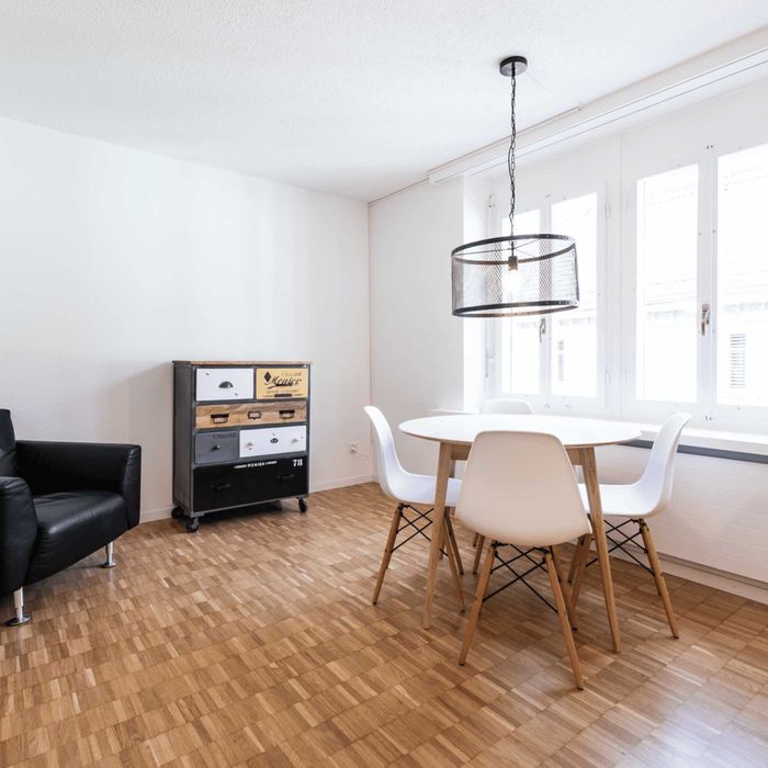 Дава се под наем Двустаен апартамент в София, Център - 60 кв.м за 408 € - Снимка #2