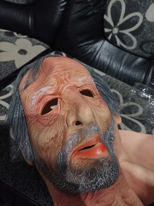 Реалистична латексова маска