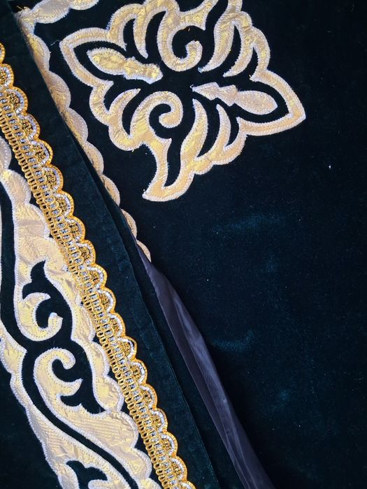 Камзол мужской для праздников