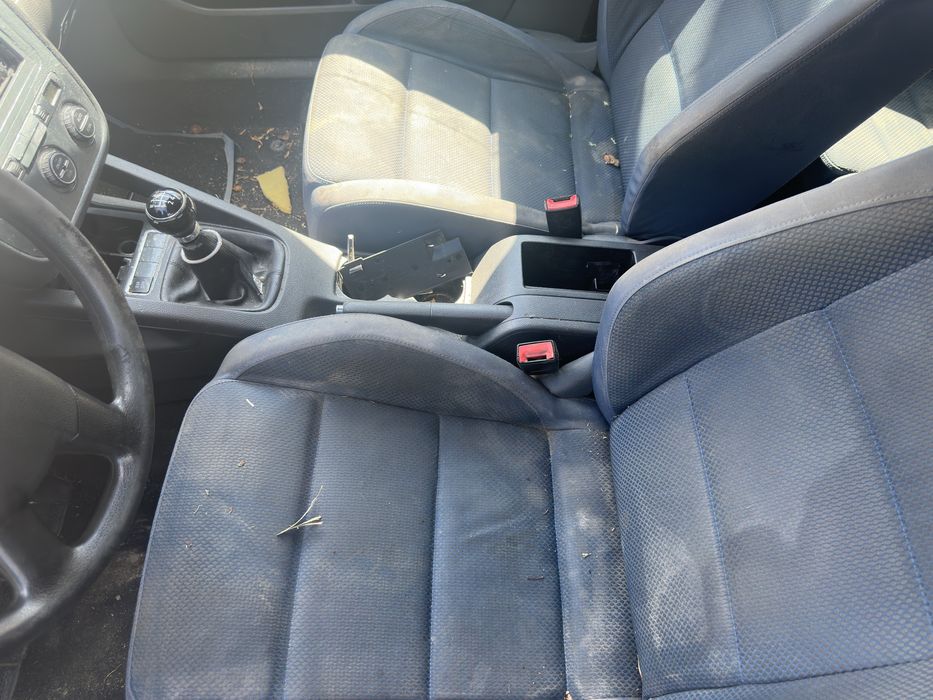 Golf 5 1.6 102кс