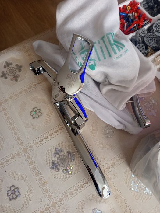 Продам 4 смесителя