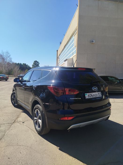 Продам hyundai santa fe 2014 года