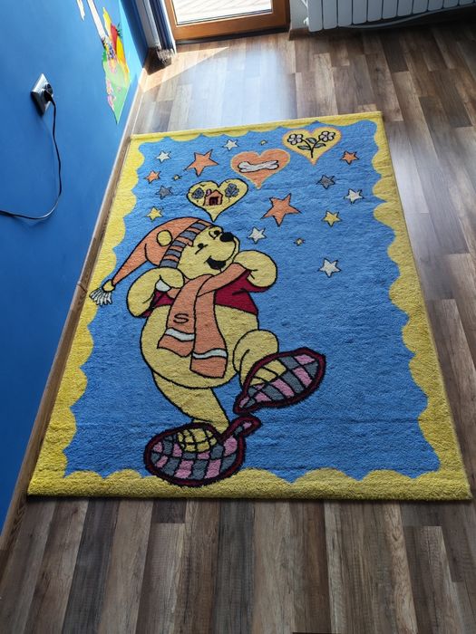 Детски килим с мотив Мечо пух