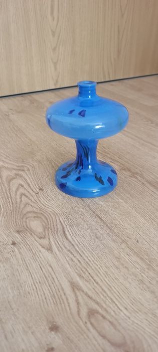 Vază de sticlă albastra