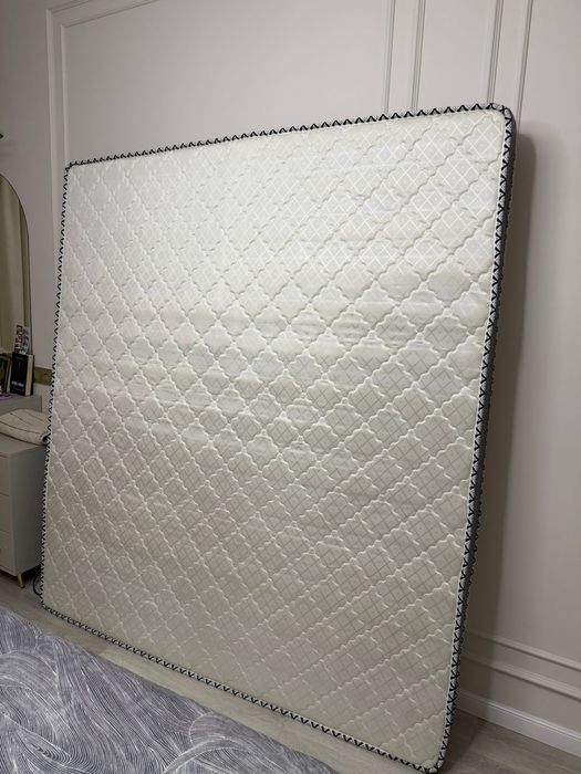 Продам Матрас 1.8х2м