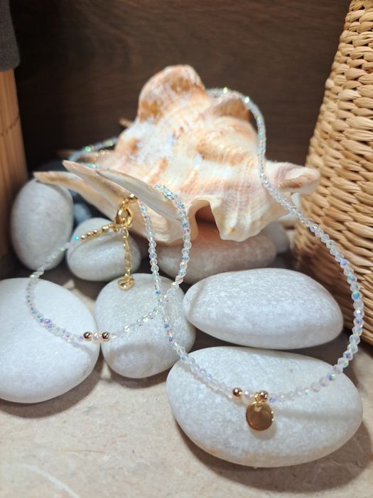 Гривни и колиета с ест. перли и ест. камъни