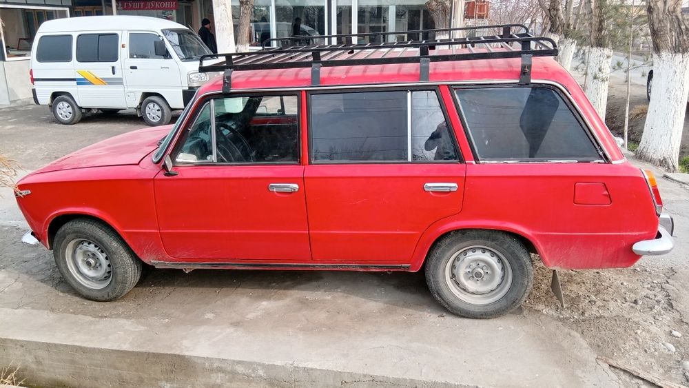 Jiguli 1982 sotiladi kelishamiz