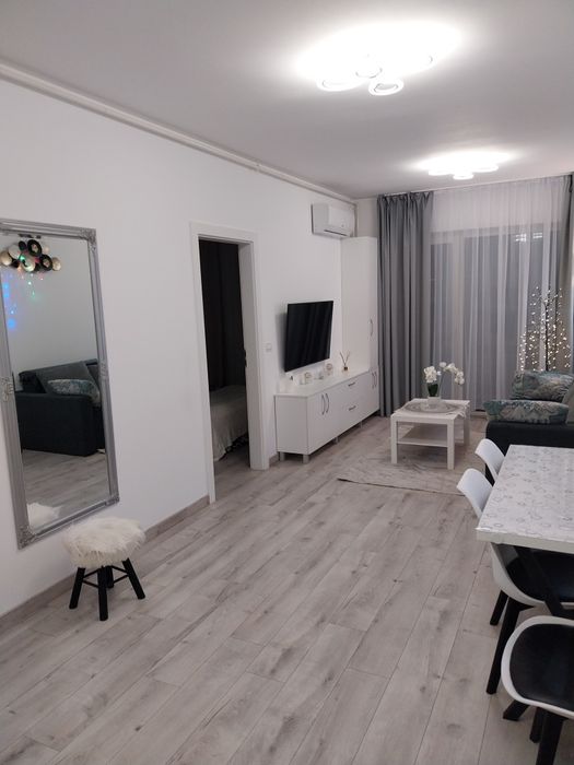 Dau spre închiriere, în regim hotelier apartament cu 2 camere Adora Pa