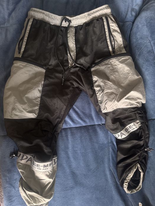 Рядък панталон Луда