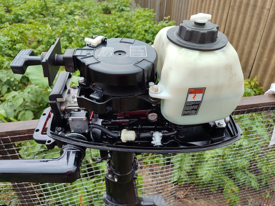 Продам лодочный мотор Меркури