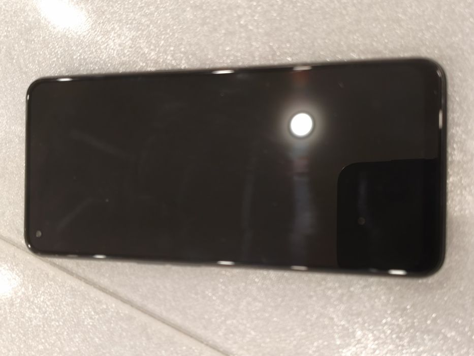 Продам смартфон Realme 9