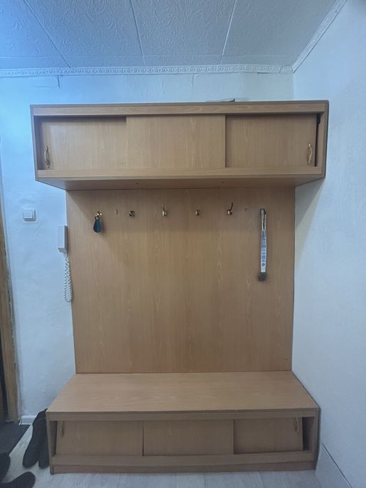 Продам прихожую в нормальном состоянии