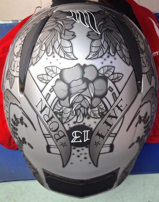 Каска MT Helmets Revenge skull  XXL 62-63
