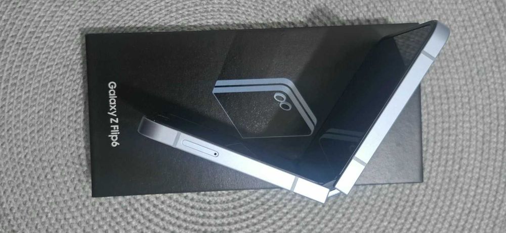 Samsung Galaxy Z Flip  6