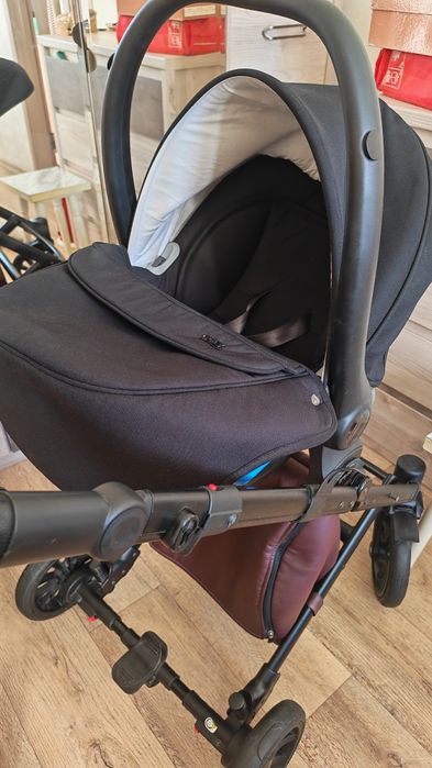 Продам коляску Anex Cross 3 в 1