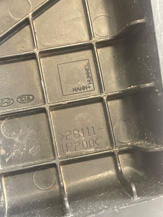 Capac Carcasa Filtru De Aer Hyundai Ix20 Jc 2010 - > 28111-1P200